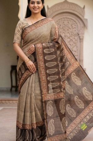 Alternative view of Blockprinted Kota cotton saree - Ajrakh Stripe